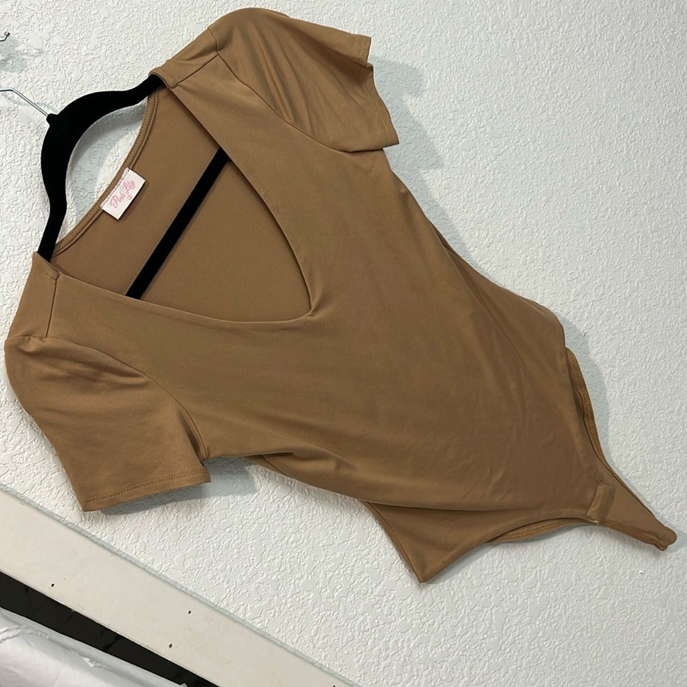 Small bodysuit